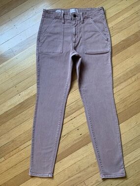VGUC UNIVERSAL THREAD MAUVE HI-RISE  SKINNY FACTORY FADED JEANS IN SIZE 6/28R
